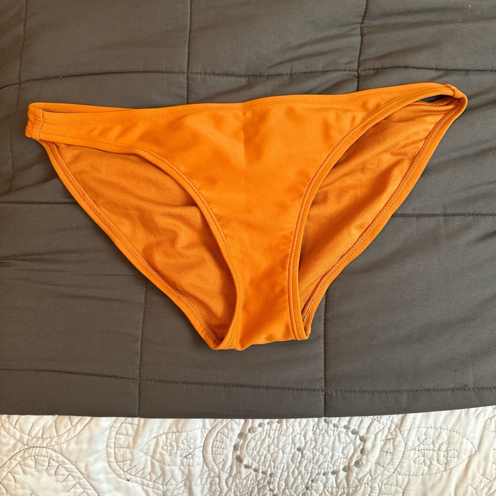 Bikini Set - Picture 6 of 8